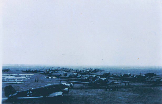 Ju 52. és magyar Cr 42-esek