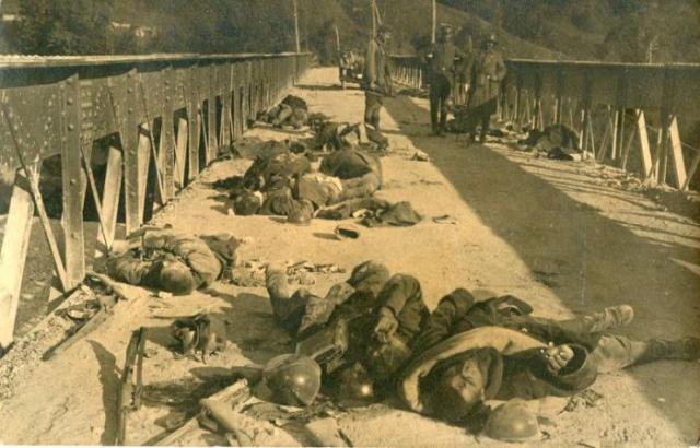 Piave híd, elesett olasz katonák