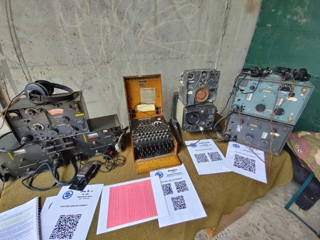 Zsámbék, Enigma, német rádiók...