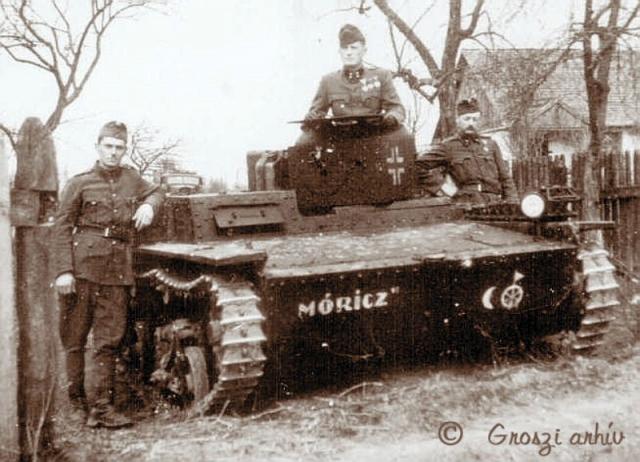 Katonák a Móricz -on