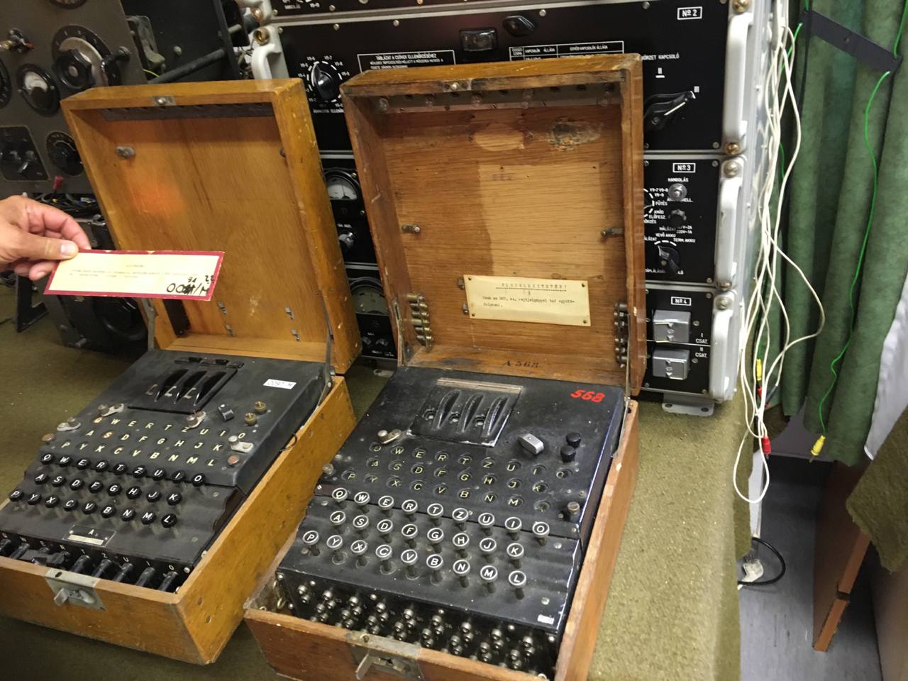 Újabb két Enigma...