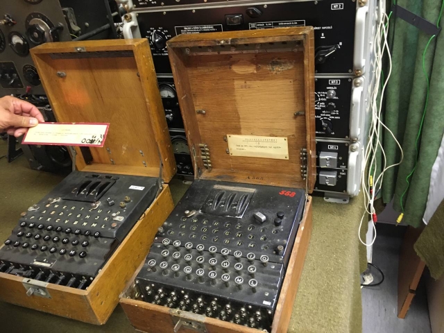 Újabb két Enigma...