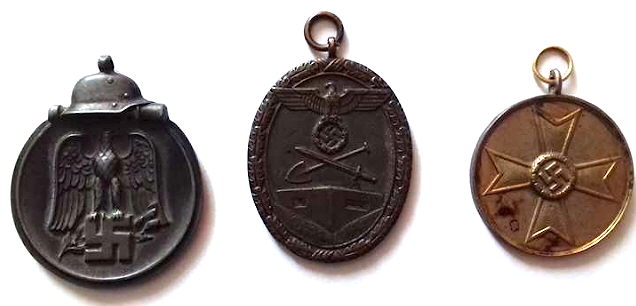 Kitüntetések  Kriegsverdienst-Medaille 1939  Deutsches Schutzwall-Ehrenzeichen  winterschlacht